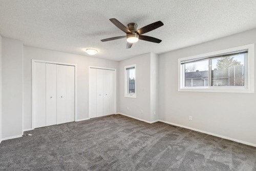 172 Riverglen Park Se, Calgary, AB - Indoor Photo Showing Other Room