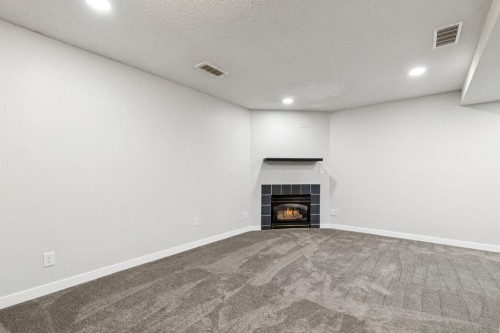 172 Riverglen Park Se, Calgary, AB - Indoor Photo Showing Basement