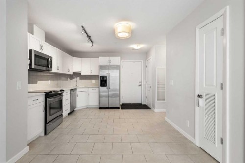 1903-1320 1 Street Se, Calgary, AB - Indoor Photo Showing Kitchen