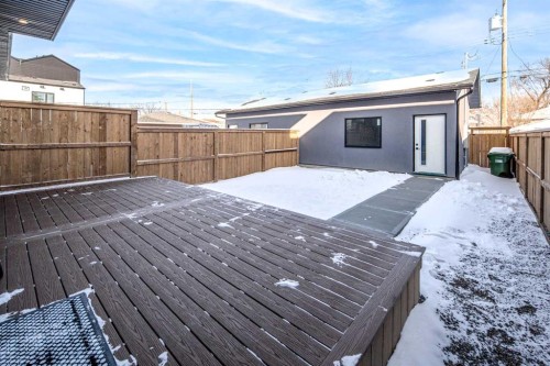 912 15 Avenue Ne, Calgary, AB - Outdoor With Exterior