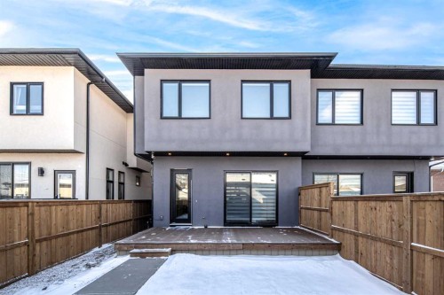 912 15 Avenue Ne, Calgary, AB - Outdoor With Exterior