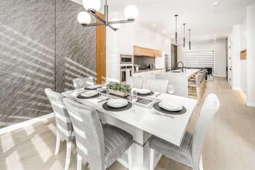 912 15 Avenue Ne, Calgary, AB - Indoor Photo Showing Dining Room