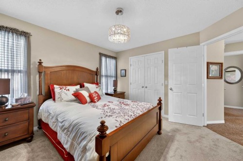 155 Morningside Circle Sw, Airdrie, AB - Indoor Photo Showing Bedroom