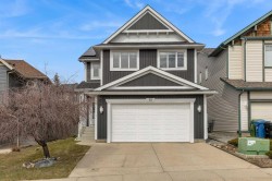10 Evansbrooke Place NW Calgary, AB T3P 1G3