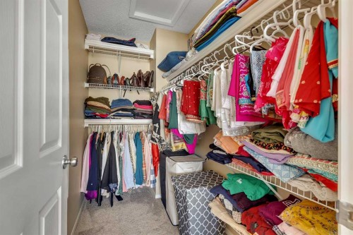 10 Evansbrooke Place Nw, Calgary, AB - Indoor With Storage