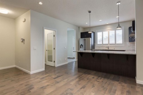 28 Masters Link Se, Calgary, AB - Indoor Photo Showing Kitchen