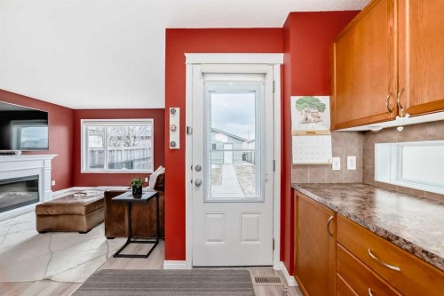 223 Auburn Bay Heights Se, Calgary, AB - Indoor With Fireplace