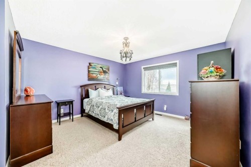 223 Auburn Bay Heights Se, Calgary, AB - Indoor Photo Showing Bedroom