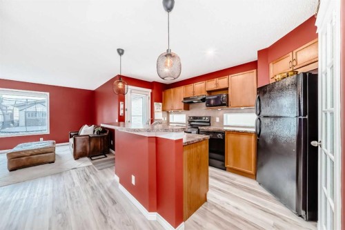 223 Auburn Bay Heights Se, Calgary, AB - Indoor Photo Showing Kitchen