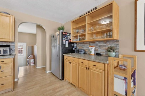 119 3 Avenue West, Hussar, AB - Indoor Photo Showing Kitchen