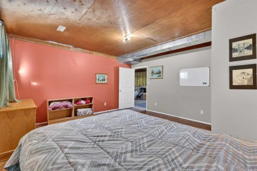 119 3 Avenue West, Hussar, AB - Indoor Photo Showing Bedroom