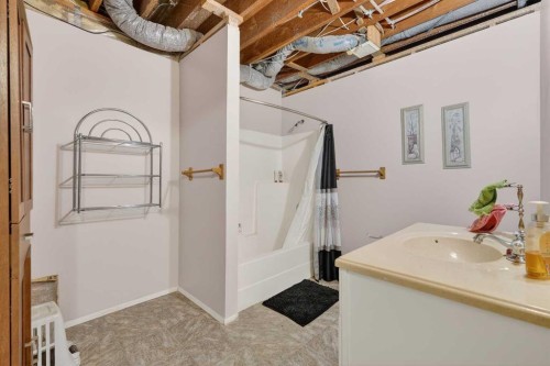 119 3 Avenue West, Hussar, AB - Indoor