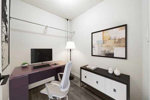 202-825 4 Street Ne, Calgary, AB - Indoor Photo Showing Office
