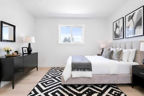 7415 39 Avenue Nw, Calgary, AB - Indoor Photo Showing Bedroom