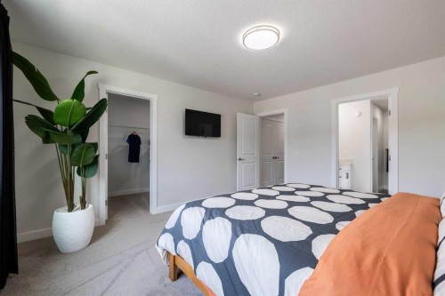 416 Ranch Gate, Strathmore, AB - Indoor Photo Showing Bedroom