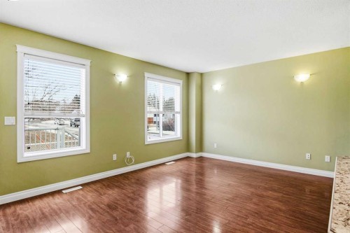 22-2002 22 Avenue, Bowden, AB - Indoor Photo Showing Other Room