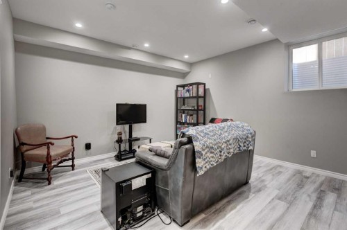 255 Riviera Way, Cochrane, AB - Indoor