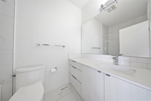 505-101 Panatella Square Nw, Calgary, AB - Indoor Photo Showing Bathroom