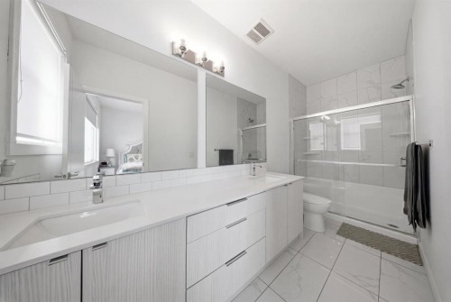 505-101 Panatella Square Nw, Calgary, AB - Indoor Photo Showing Bathroom