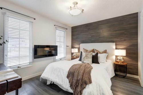 11 Woodfield Crescent Sw, Calgary, AB - Indoor Photo Showing Bedroom