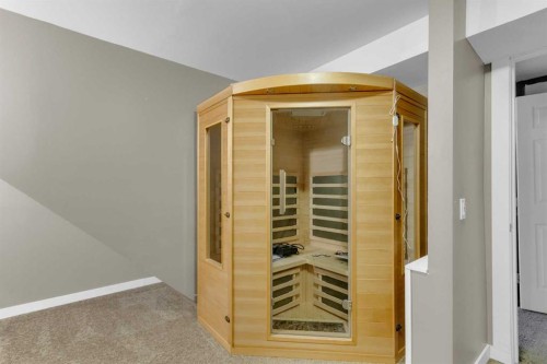 11 Woodfield Crescent Sw, Calgary, AB - Indoor Photo Showing Other Room