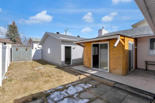 11 Woodfield Crescent Sw, Calgary, AB - Outdoor With Exterior