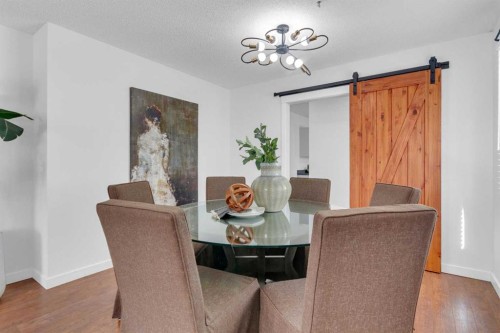 11 Woodfield Crescent Sw, Calgary, AB - Indoor Photo Showing Dining Room