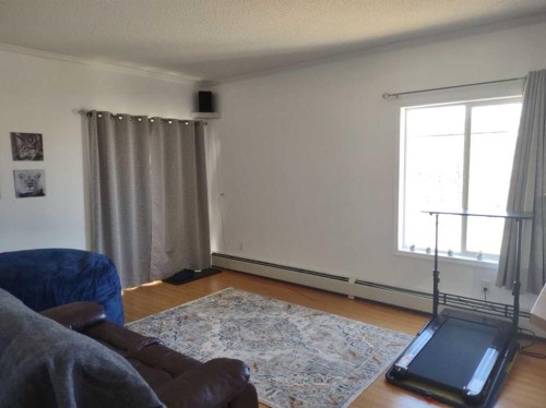 1314-70 Panamount Drive Nw, Calgary, AB - Indoor Photo Showing Other Room