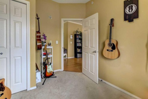 1314-70 Panamount Drive Nw, Calgary, AB - Indoor Photo Showing Other Room