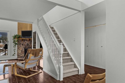 214-200 Three Sisters Drive, Canmore, AB - Indoor Photo Showing Other Room