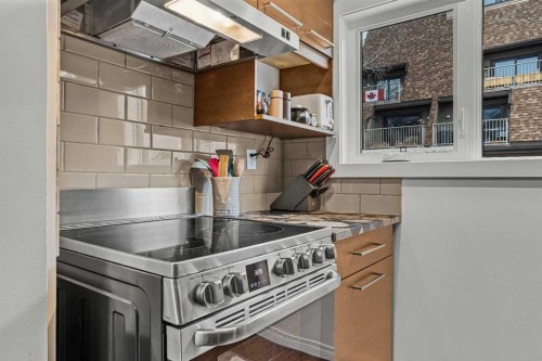 214-200 Three Sisters Drive, Canmore, AB - Indoor Photo Showing Kitchen