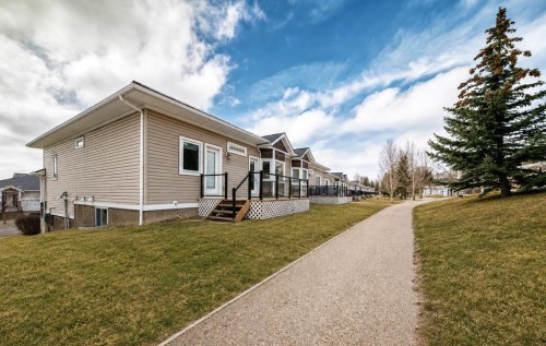 520 Rocky Vista Gardens Nw, Calgary, AB 