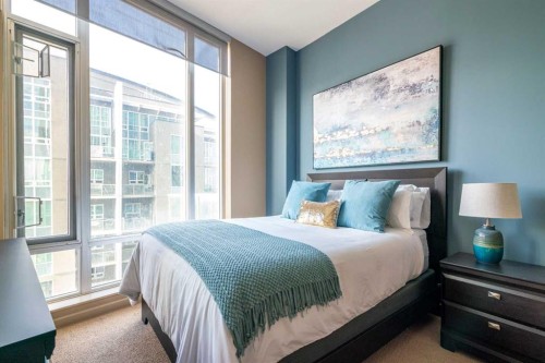 2201-210 15 Avenue Se, Calgary, AB - Indoor Photo Showing Bedroom
