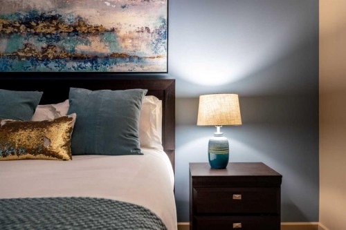 2201-210 15 Avenue Se, Calgary, AB - Indoor Photo Showing Bedroom