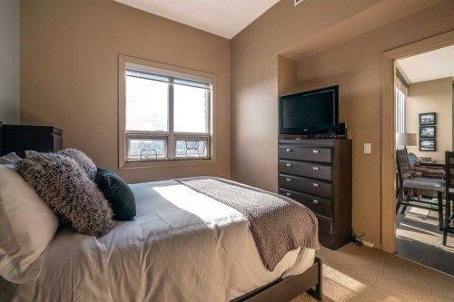 2201-210 15 Avenue Se, Calgary, AB - Indoor Photo Showing Bedroom