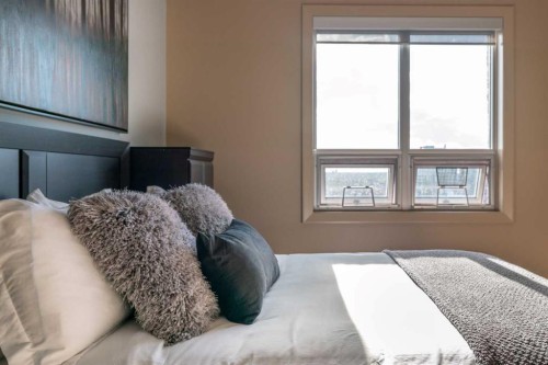 2201-210 15 Avenue Se, Calgary, AB - Indoor Photo Showing Bedroom