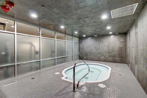 2201-210 15 Avenue Se, Calgary, AB - Indoor Photo Showing Other Room