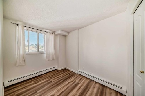 512-110 2 Avenue Se, Calgary, AB - Indoor Photo Showing Other Room