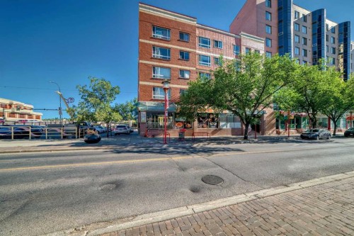 512-110 2 Avenue Se, Calgary, AB - Outdoor