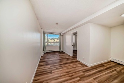 512-110 2 Avenue Se, Calgary, AB - Indoor Photo Showing Other Room