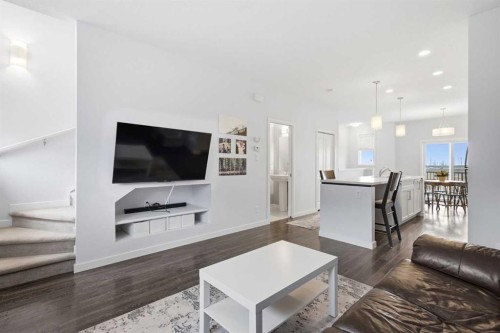 44 Copperstone Common Se, Calgary, AB - Indoor Photo Showing Living Room