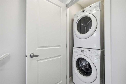 44 Copperstone Common Se, Calgary, AB - Indoor Photo Showing Laundry Room