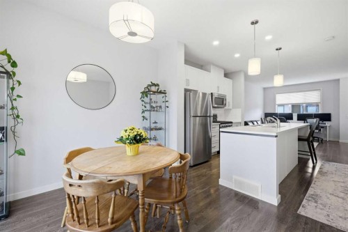 44 Copperstone Common Se, Calgary, AB - Indoor Photo Showing Dining Room