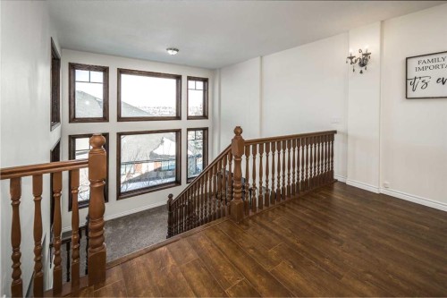 5 Elveden Point Sw, Calgary, AB - Indoor Photo Showing Other Room