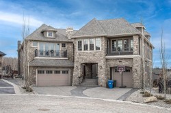 5 Elveden Point SW Calgary, AB T3H 3X8