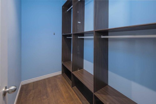 5 Elveden Point Sw, Calgary, AB - Indoor Photo Showing Other Room