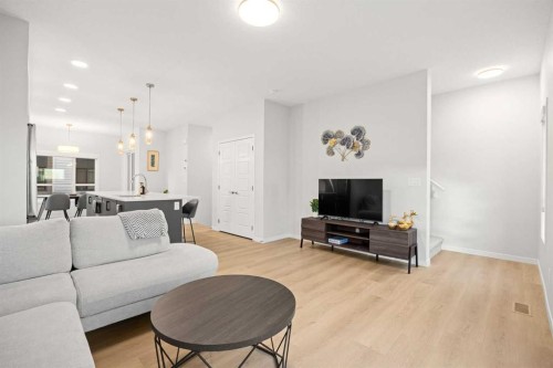 617-20295 Seton Way Se, Calgary, AB - Indoor Photo Showing Living Room