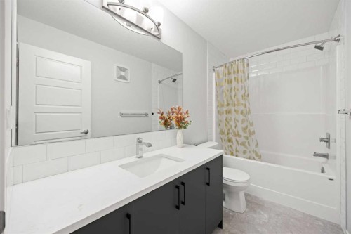 617-20295 Seton Way Se, Calgary, AB - Indoor Photo Showing Bathroom