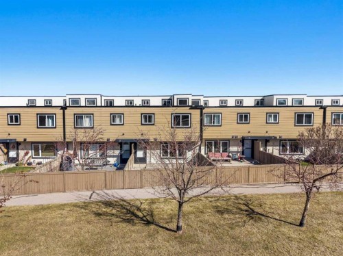 41-3809 45 Street Sw, Calgary, AB - Outdoor