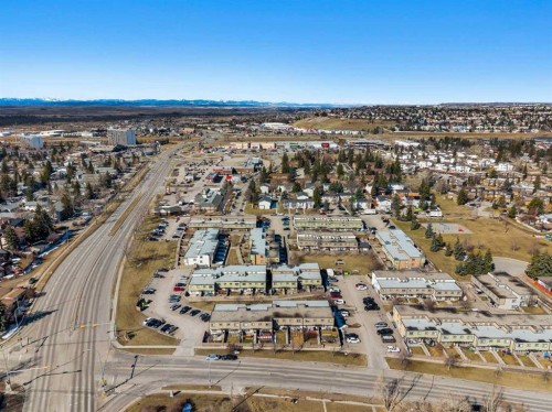 41-3809 45 Street Sw, Calgary, AB - Outdoor With View